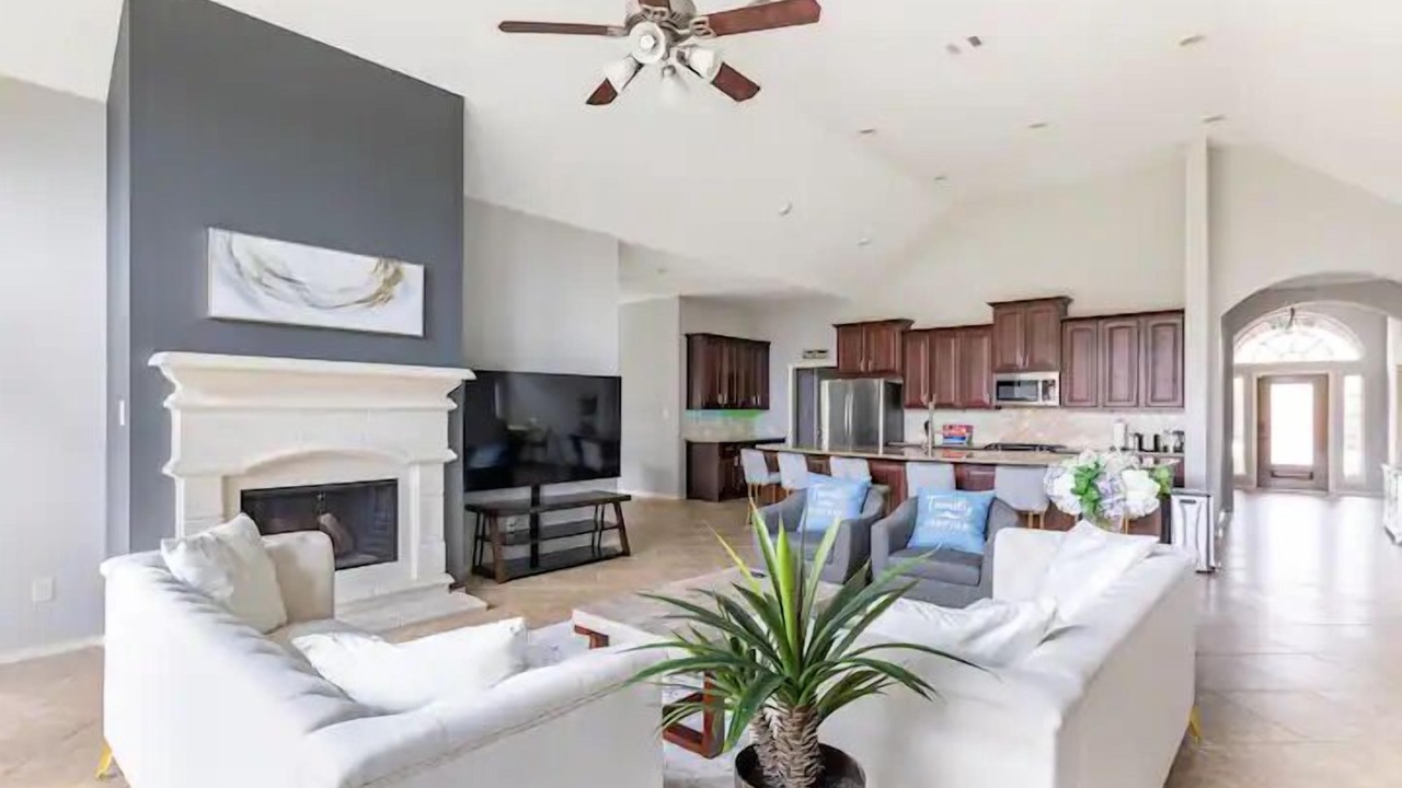 Photo of Livingroom in Lake Houston
