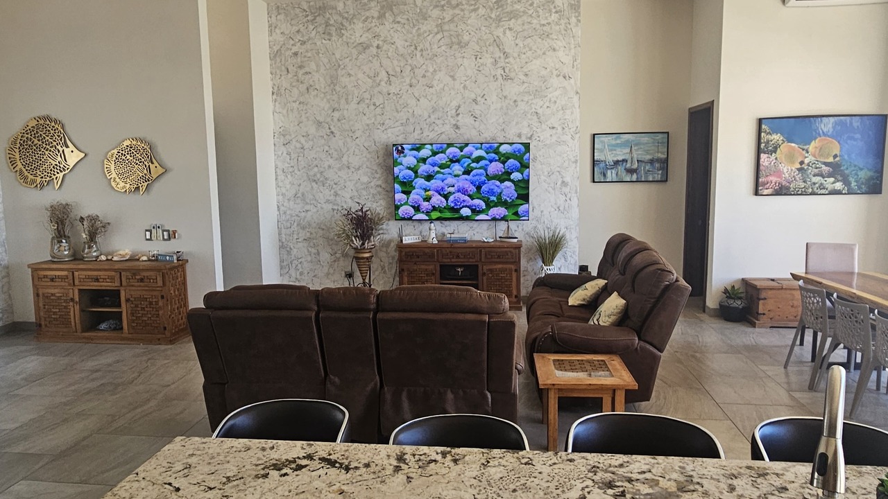 Photo of Livingroom in Laguna Shores