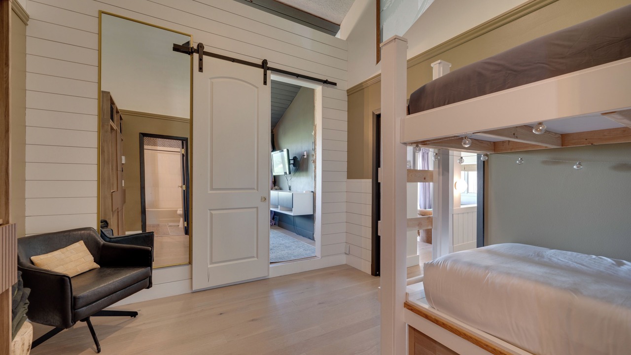 Photo of Bedroom in Silvercreek