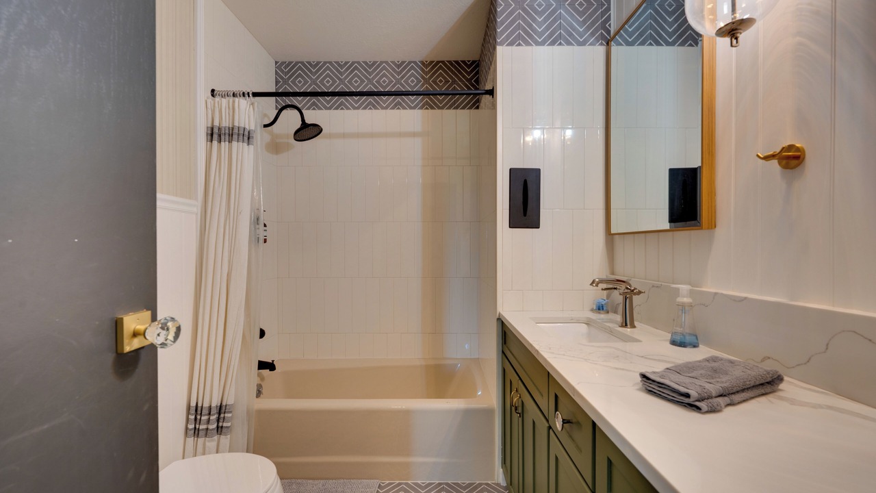 Photo of Bathroom in Silvercreek