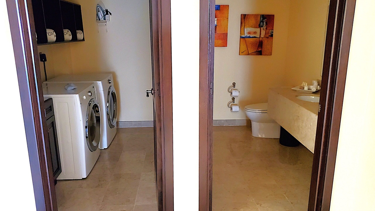 Photo of Bathroom in South Shore Hotel Area