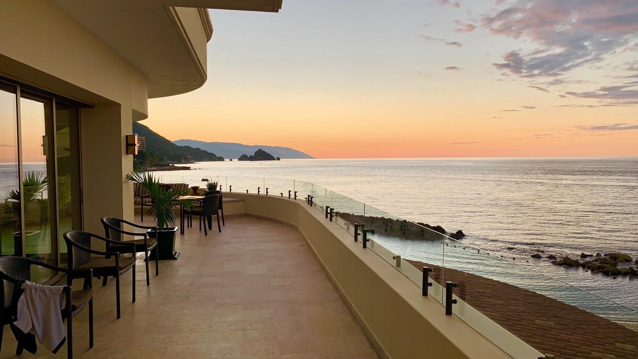 Photo of Patio Balcony in South Shore Hotel Area