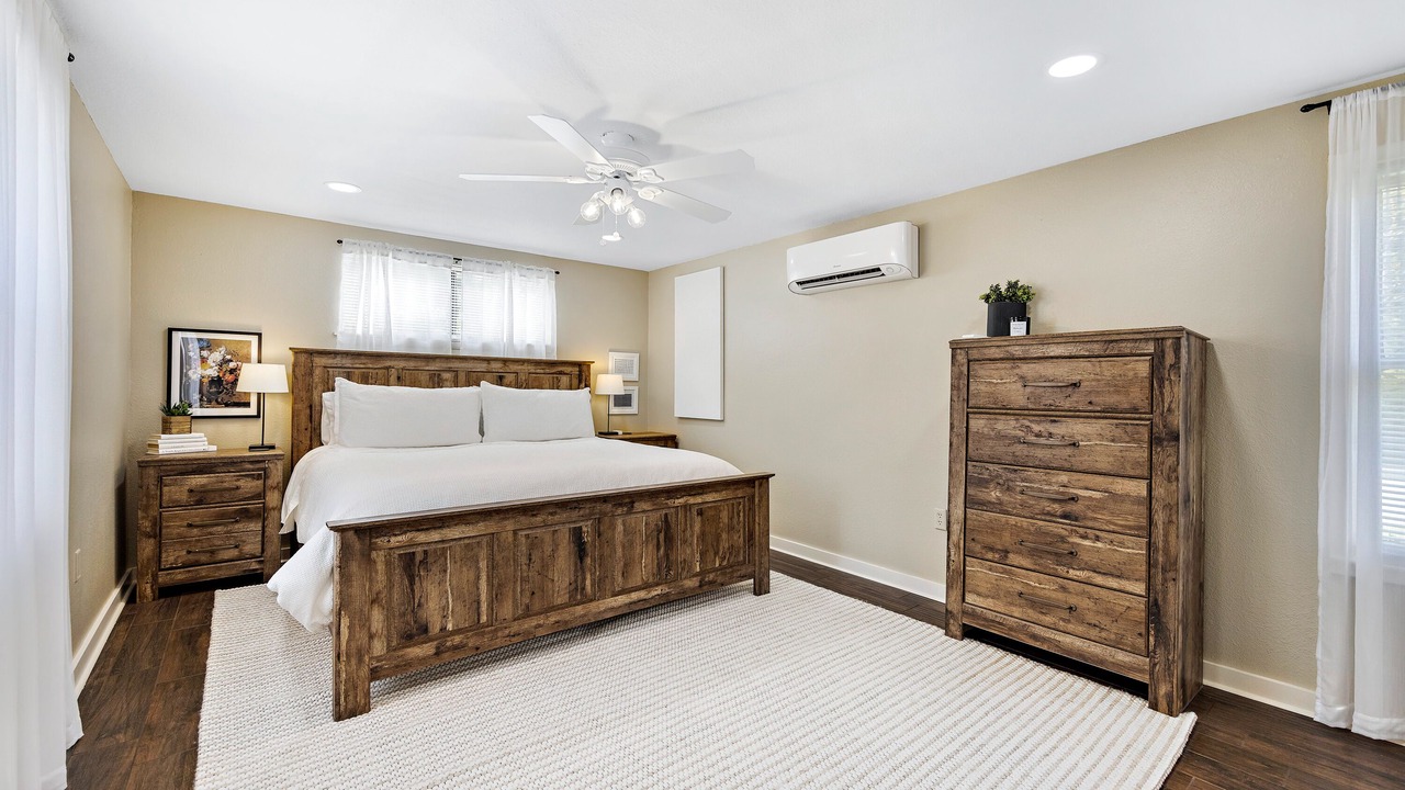 Photo of Bedroom in Whitney