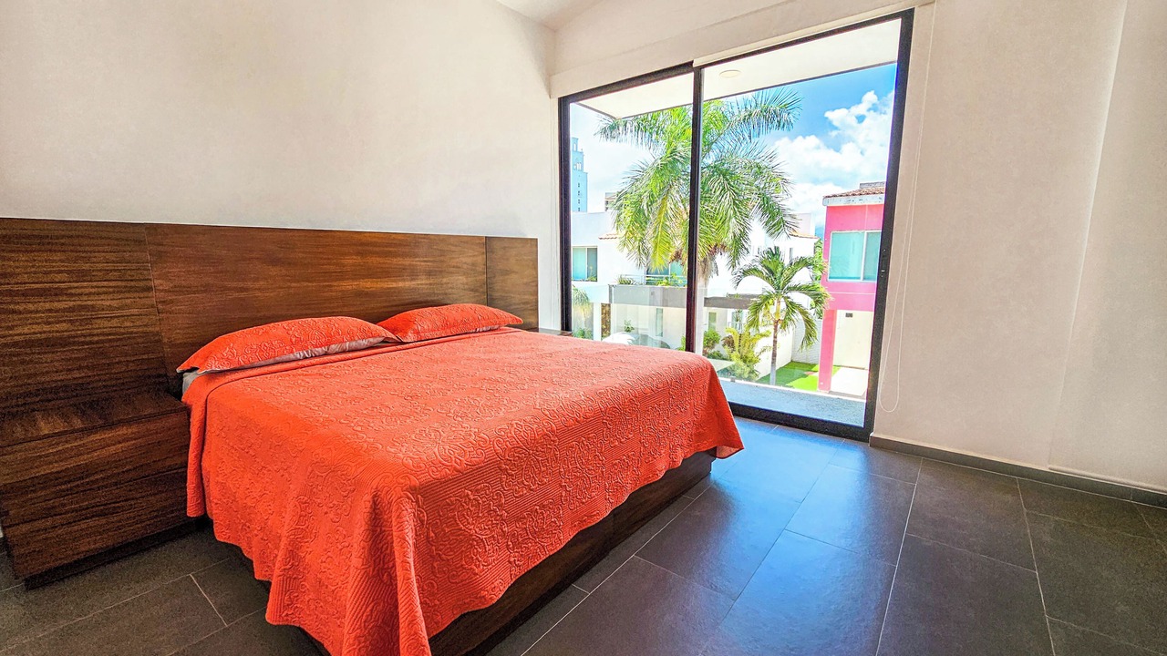 Photo of Bedroom in Flamingos