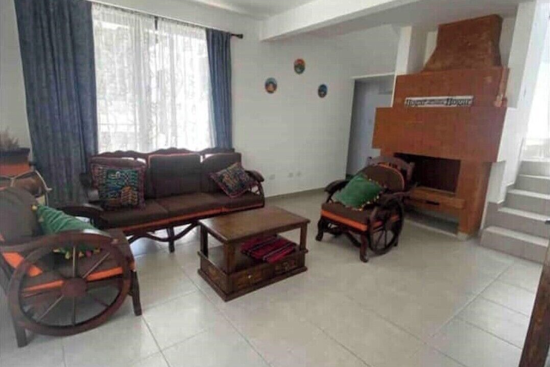 Photo of Livingroom in Santa Lucia Milpas Altas