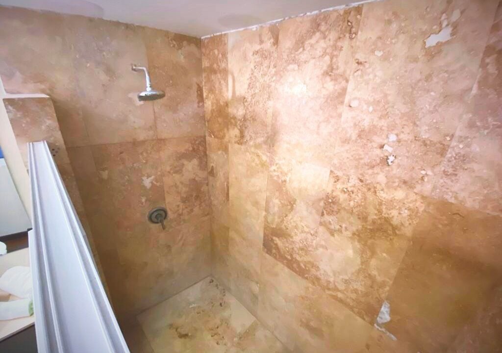 Photo of Bathroom in Zona 10