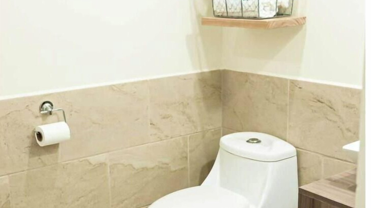 Photo of Bathroom in Flores