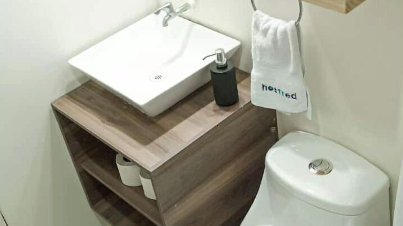 Photo of Bathroom in Flores