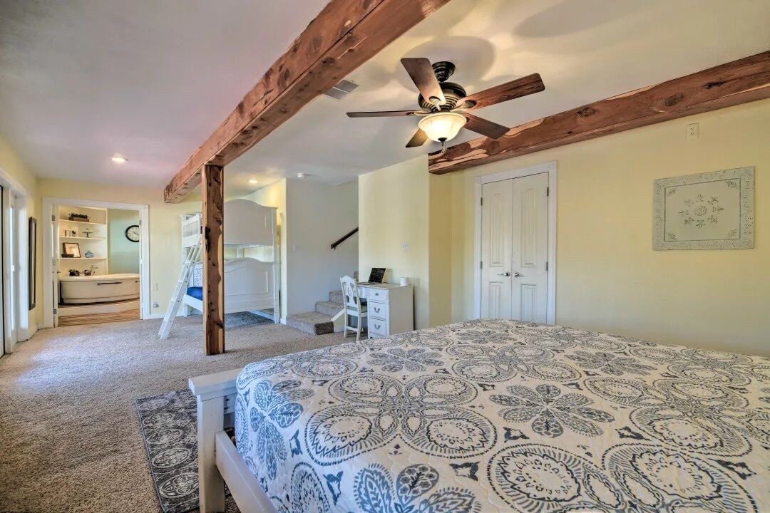 Photo of Bedroom in Granbury