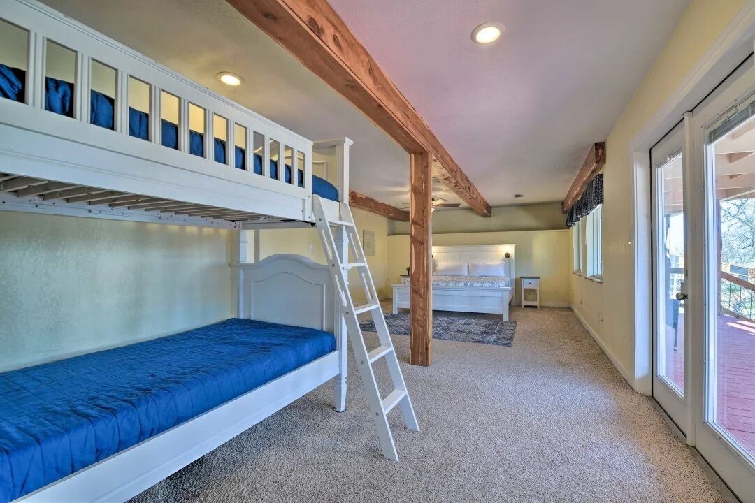 Photo of Bedroom in Granbury