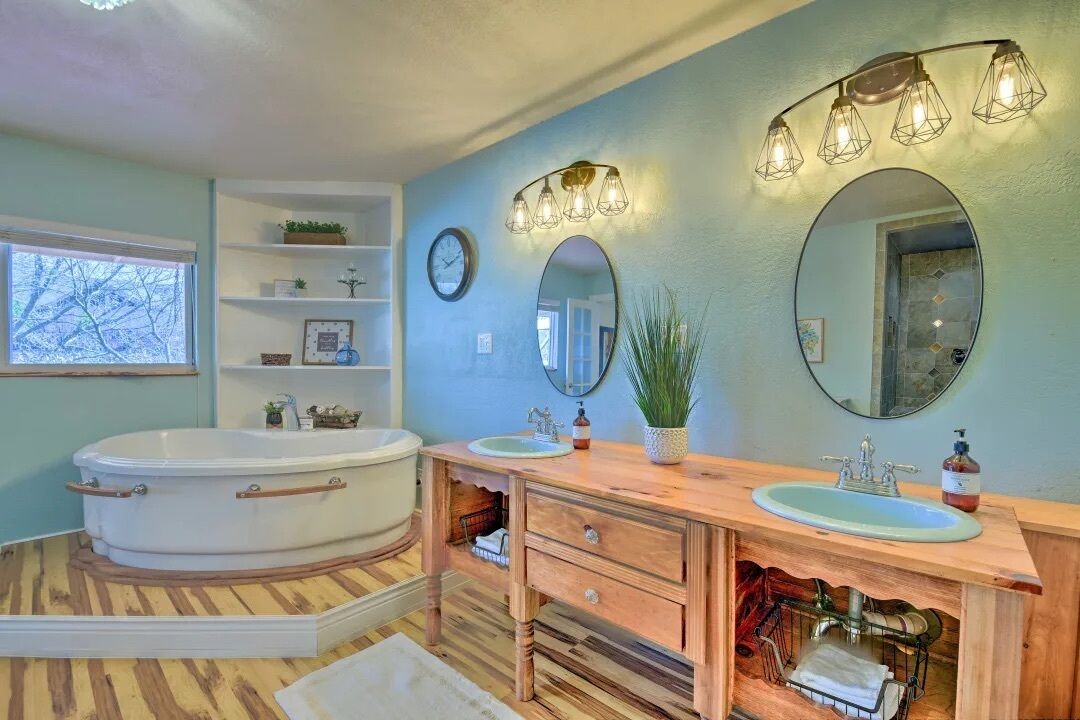 Photo of Bathroom in Granbury