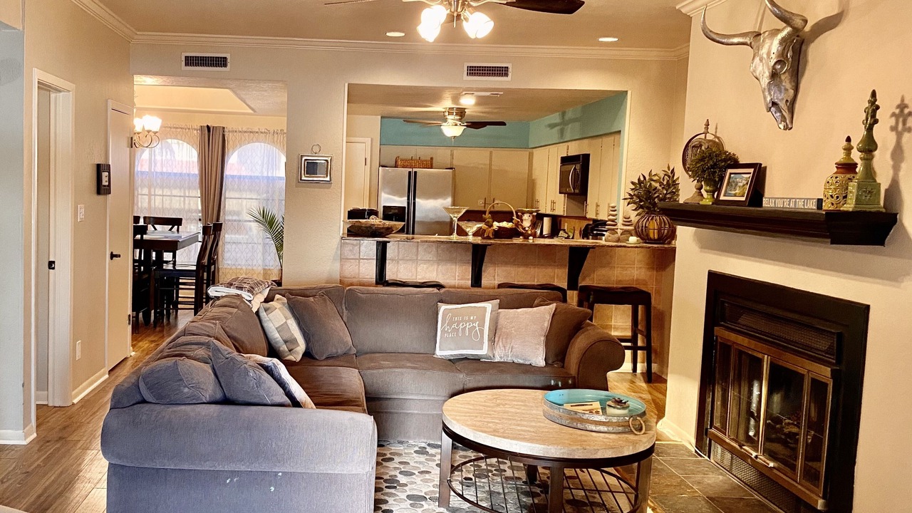 Photo of Livingroom in Horseshoe Bay