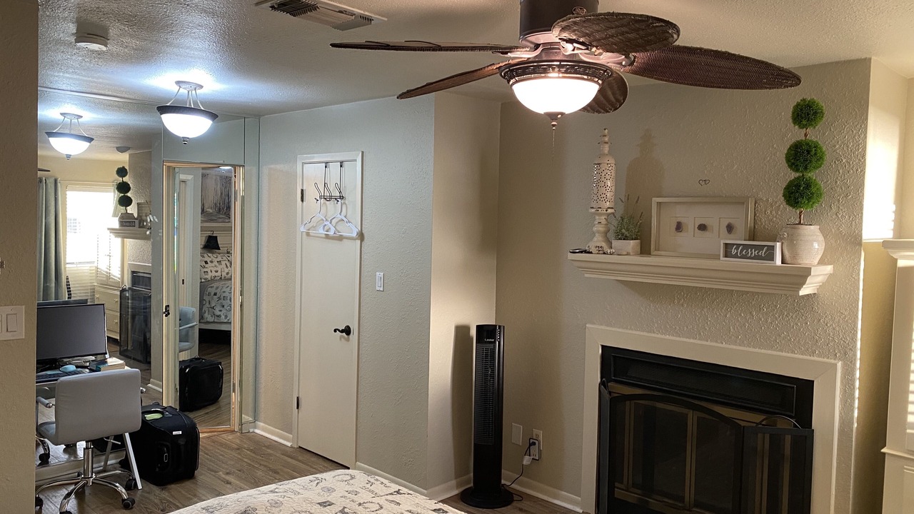 Photo of Bedroom in Horseshoe Bay