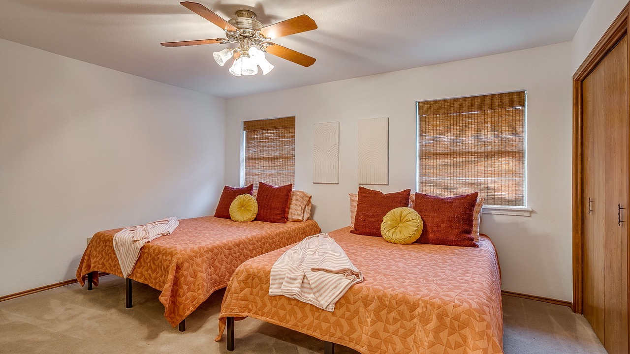 Photo of Bedroom in Granbury
