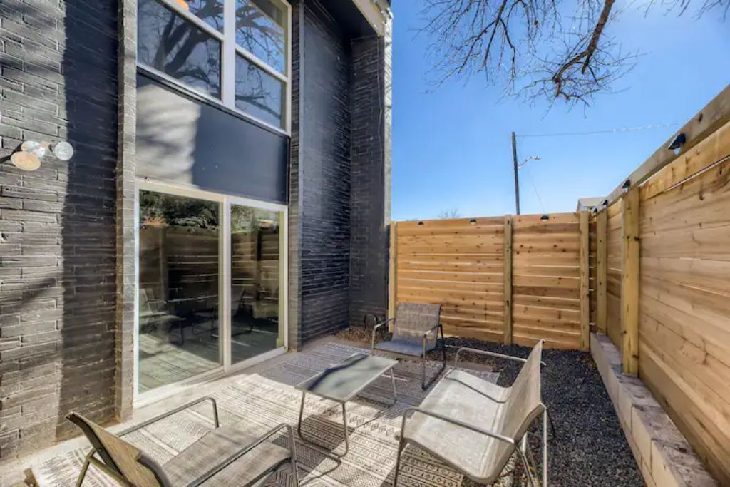 Photo of Patio Balcony in South Lamar