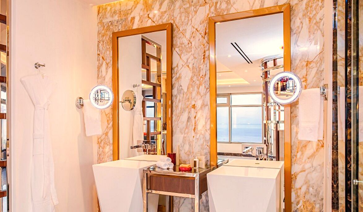 Photo of Bathroom in South Shore Hotel Area