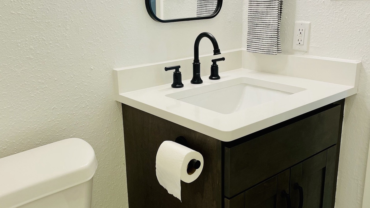 Photo of Bathroom in Point Venture