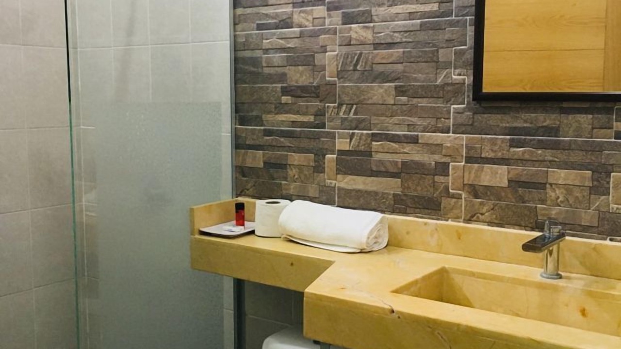Photo of Bathroom in R