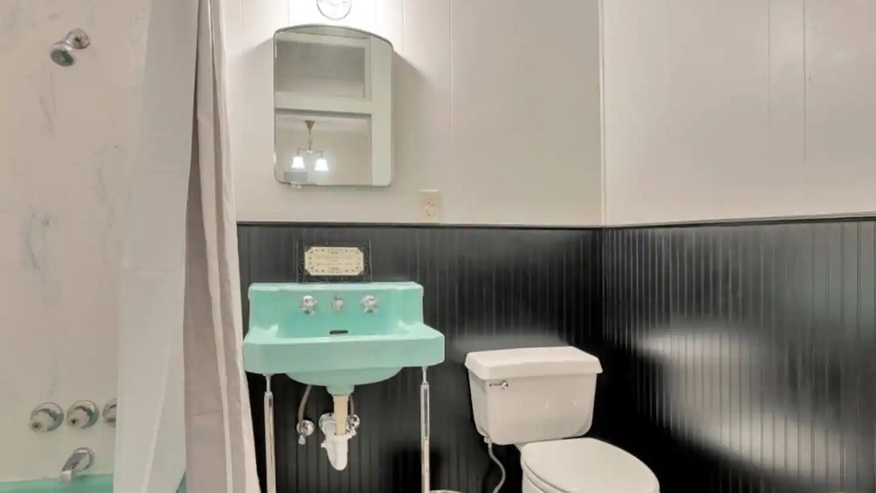 Photo of Bathroom in Hemphill