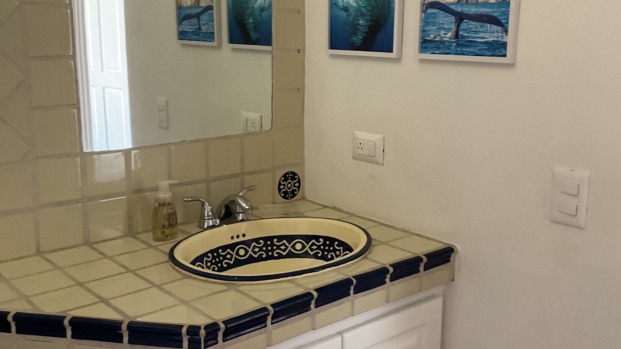 Photo of Bathroom in Vinorama