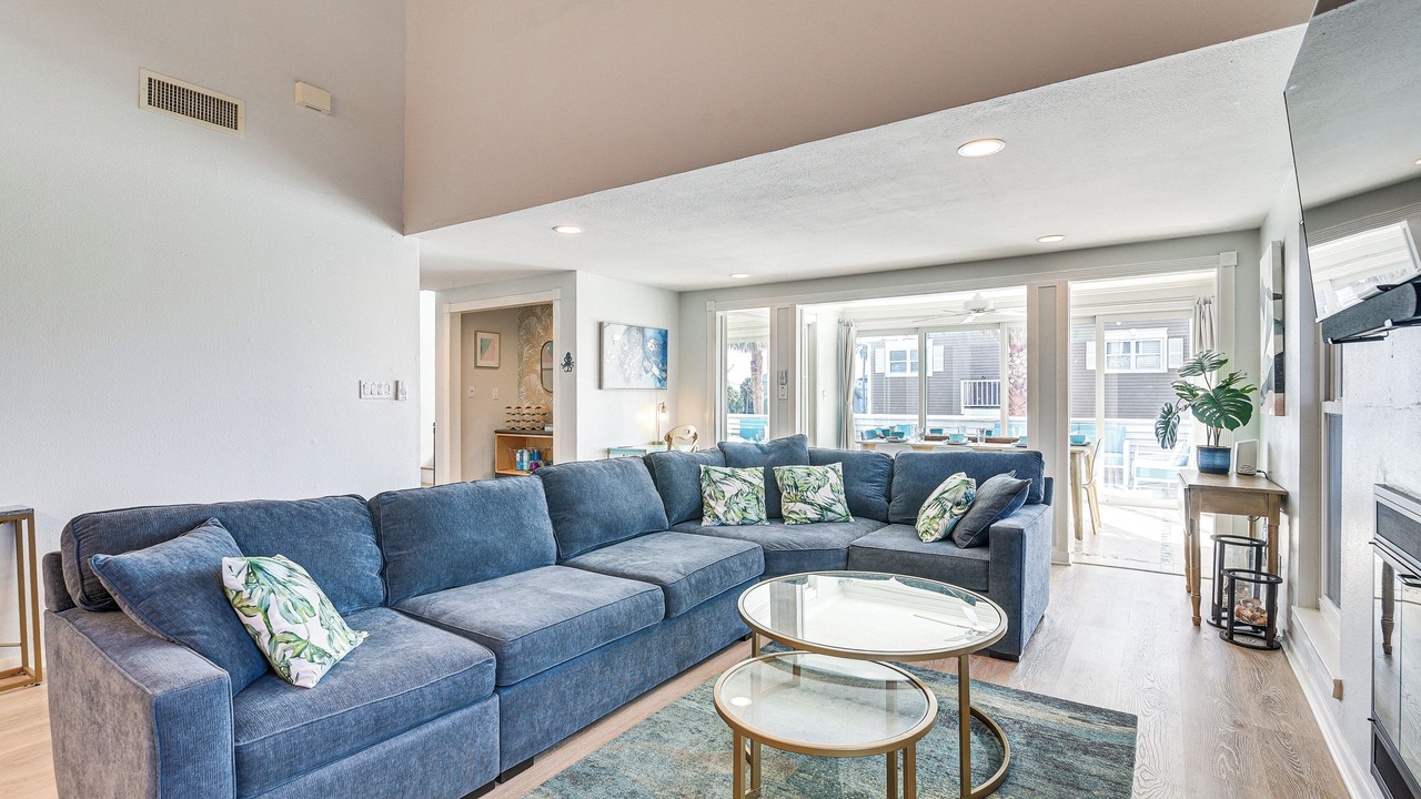 Photo of Livingroom in Pirates Beach