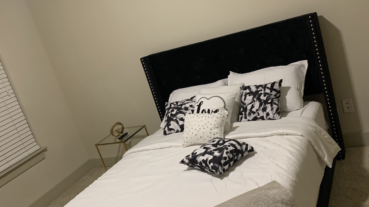 Photo of Bedroom in Uptown