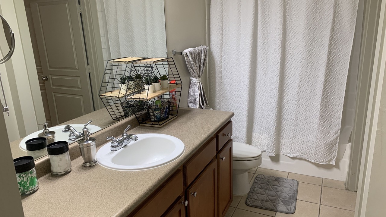 Photo of Bathroom in Uptown
