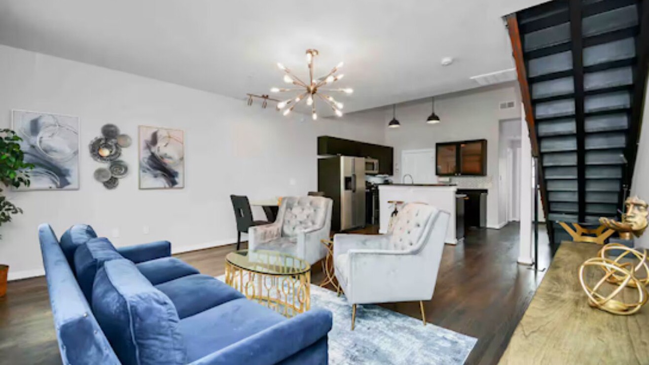 Photo of Livingroom in Central Business District