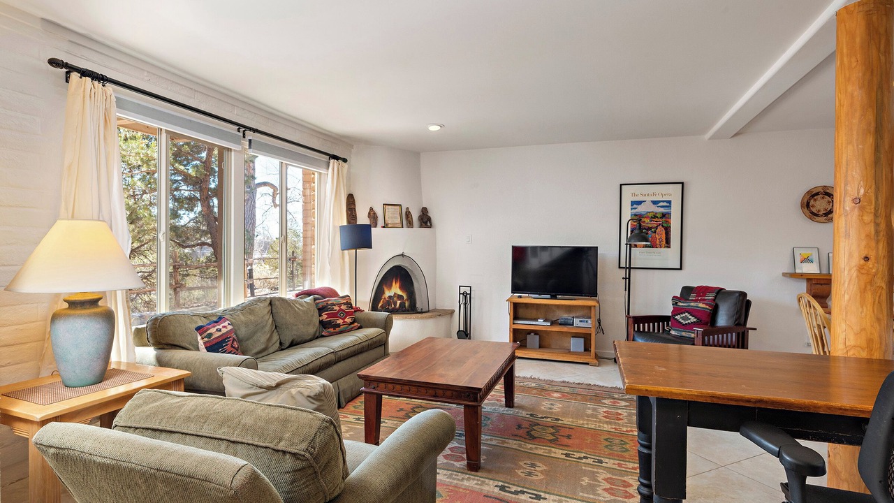 Photo of Livingroom in Northeast Santa Fe