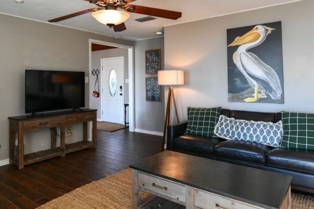 Photo of Livingroom in Cherokee County