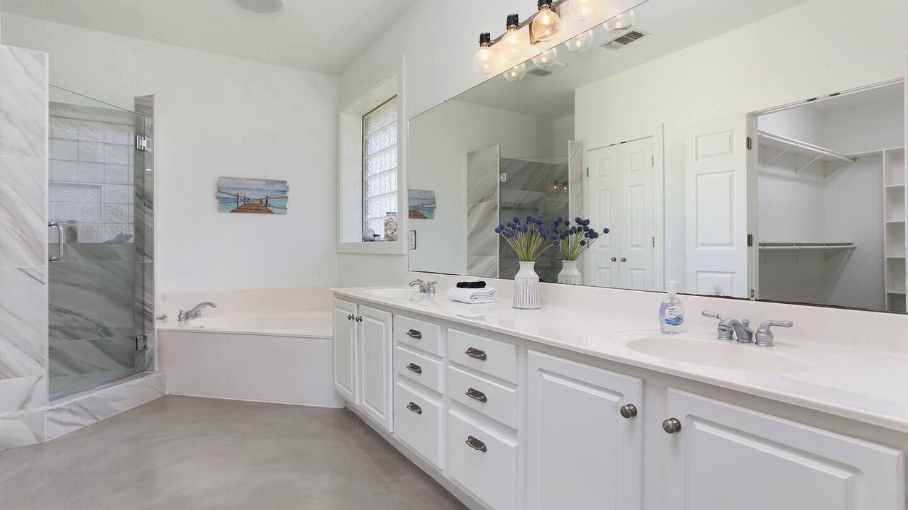 Photo of Bathroom in McQueeney