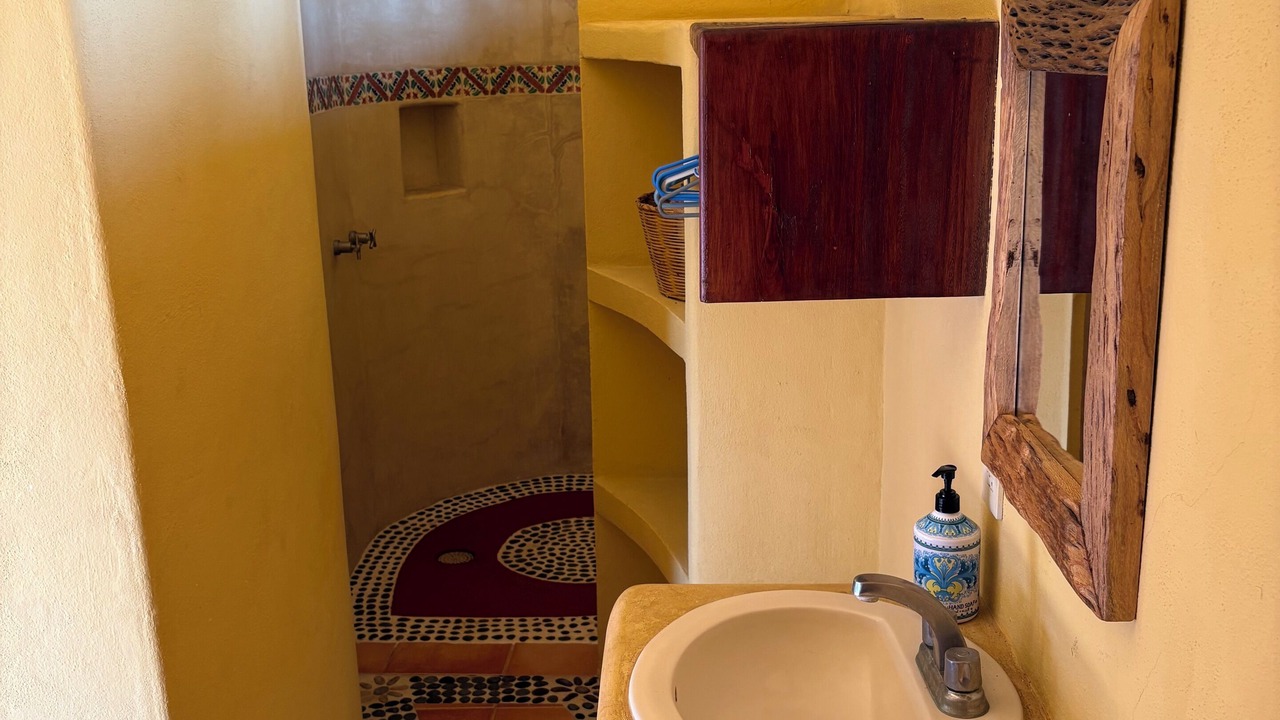 Photo of Bathroom in Saladita
