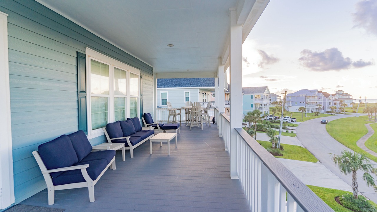 Photo of Patio Balcony in Red Fish Cove