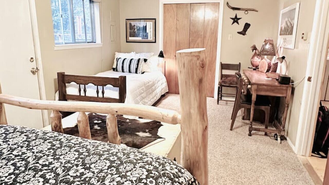 Photo of Bedroom in Cloudcroft