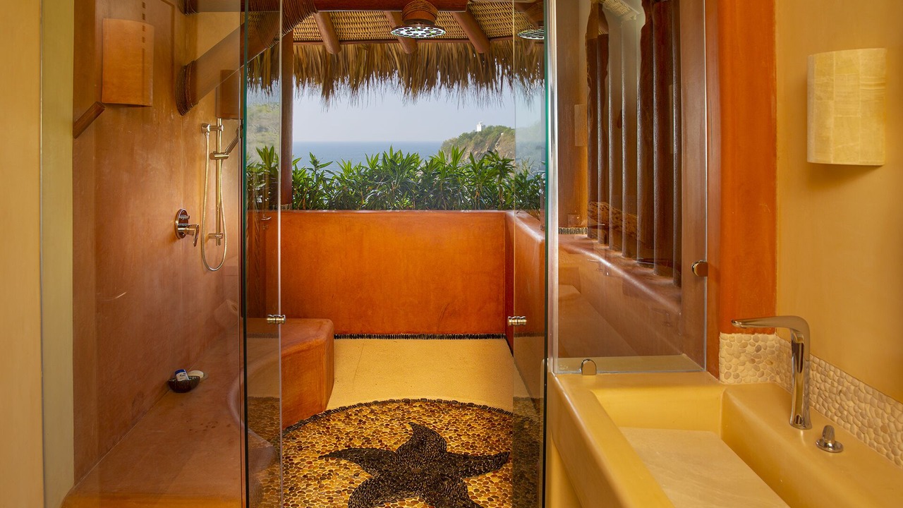 Photo of Bathroom in Zihuatanejo