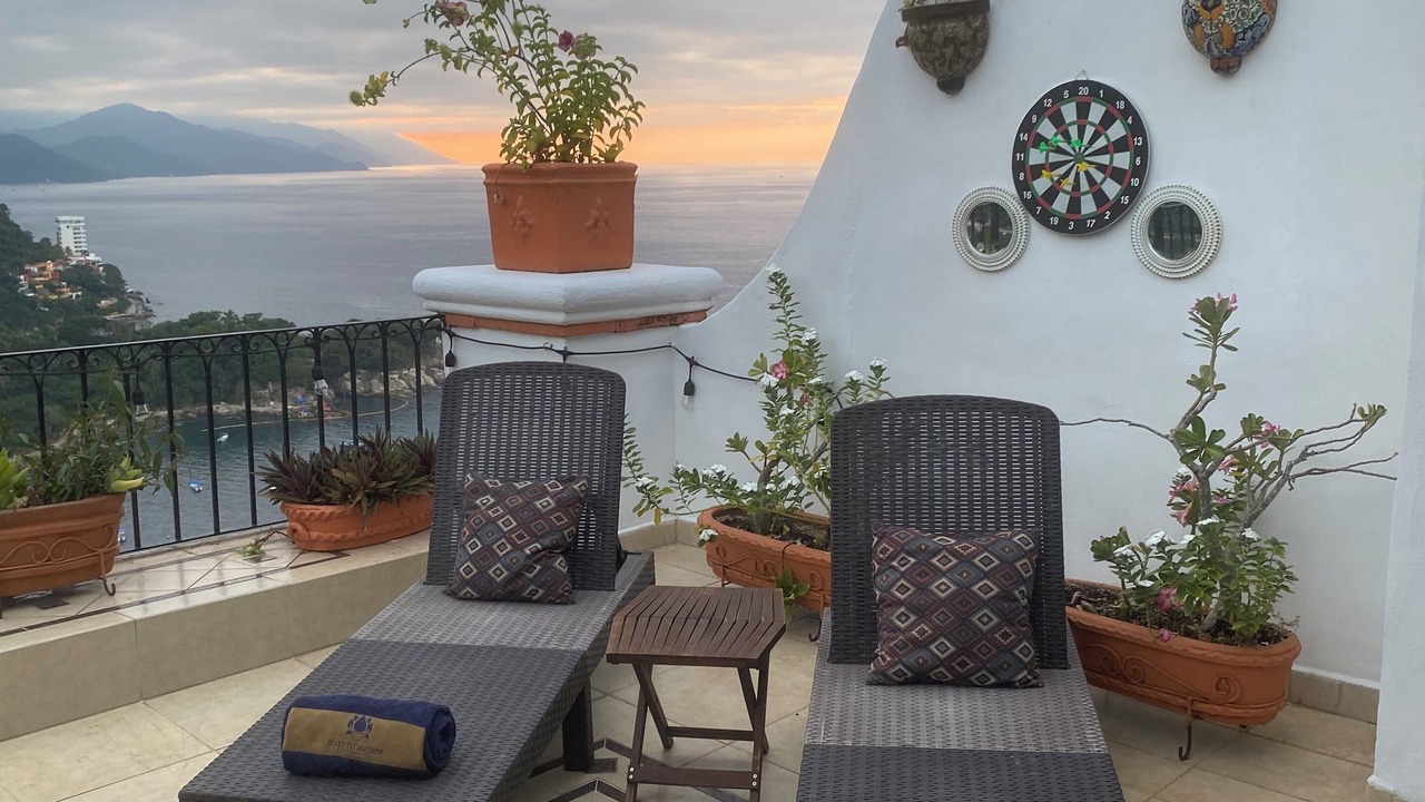 Photo of Patio Balcony in South Shore Hotel Area
