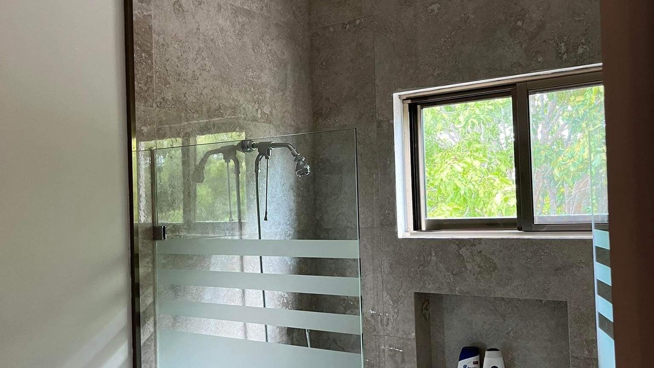 Photo of Bathroom in Zona Industrial