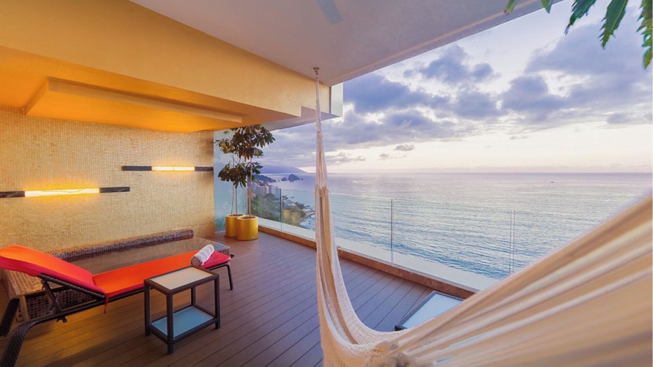 Photo of Patio Balcony in South Shore Hotel Area