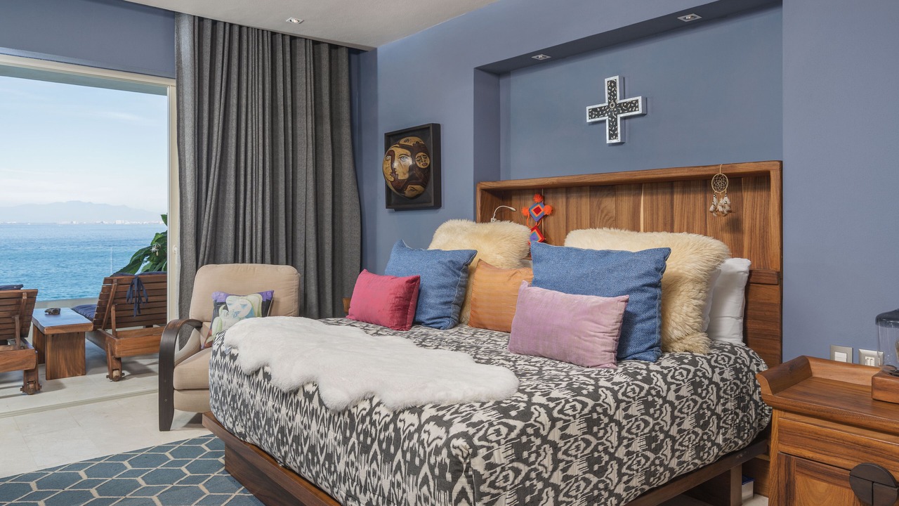 Photo of Bedroom in South Shore Hotel Area