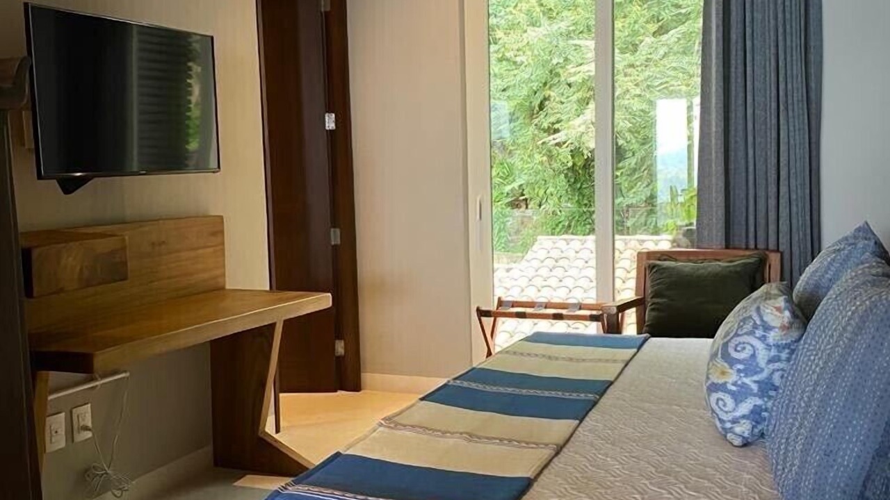 Photo of Bedroom in South Shore Hotel Area