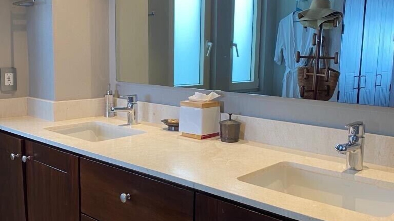 Photo of Bathroom in South Shore Hotel Area