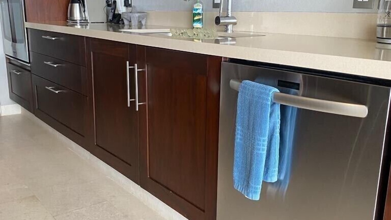 Photo of Kitchen in South Shore Hotel Area