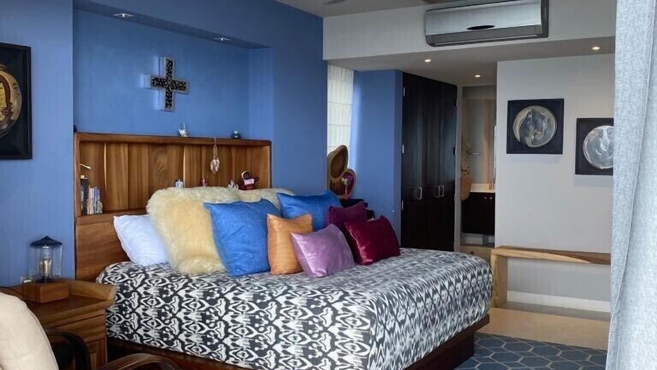 Photo of Bedroom in South Shore Hotel Area