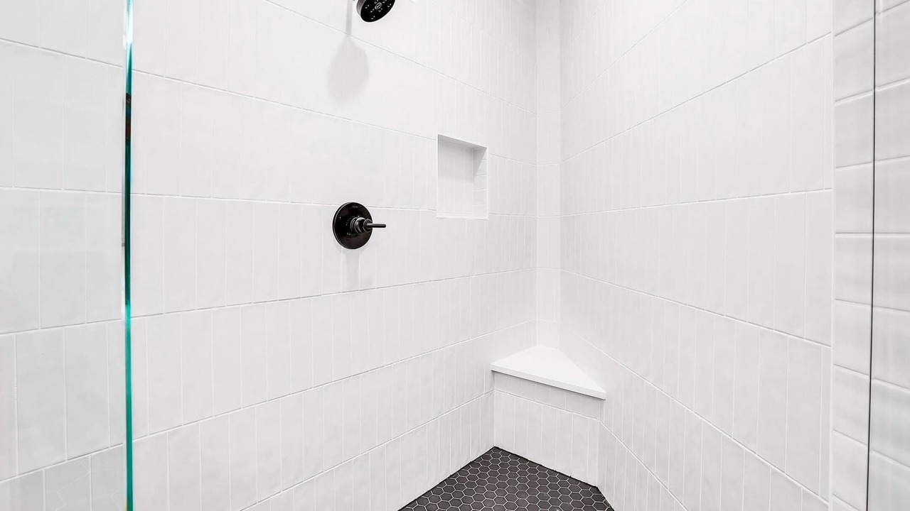 Photo of Bathroom in Elmhurst Heights