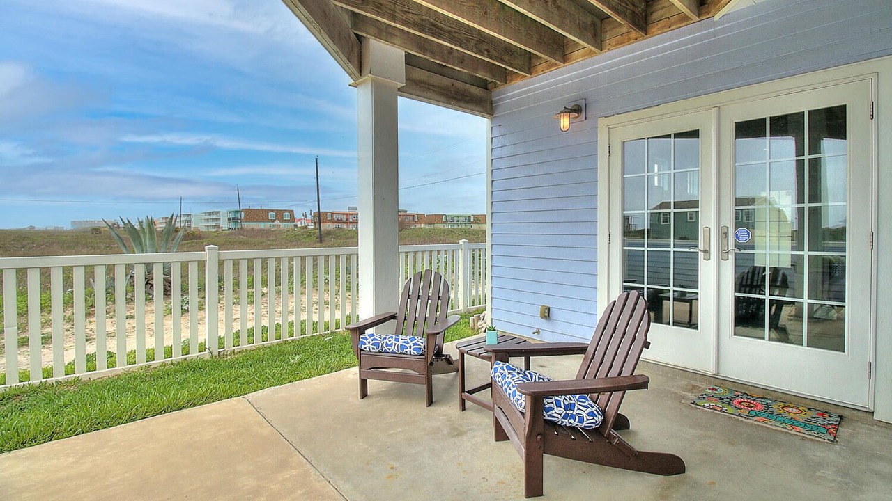 Photo of Patio Balcony in Sand Point