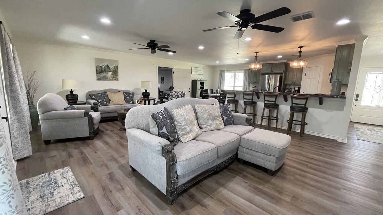 Photo of Livingroom in Brookeland