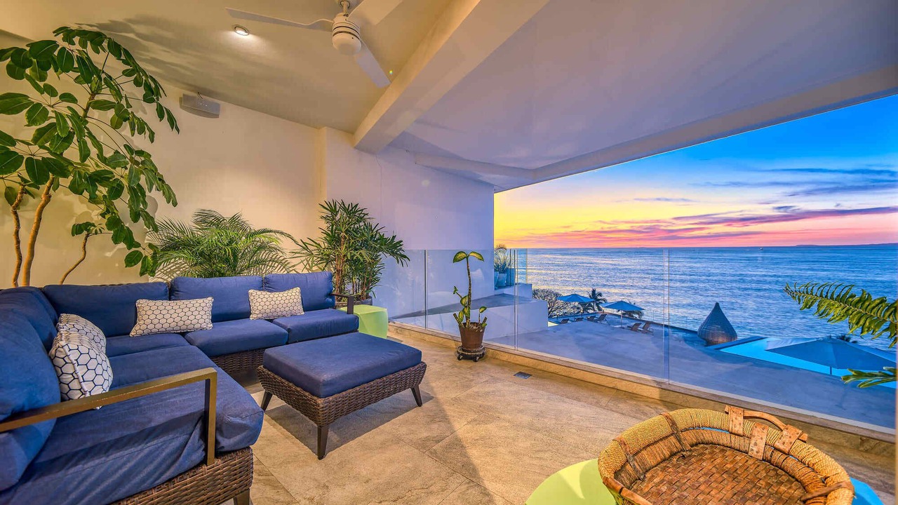 Photo of Patio Balcony in South Shore Hotel Area