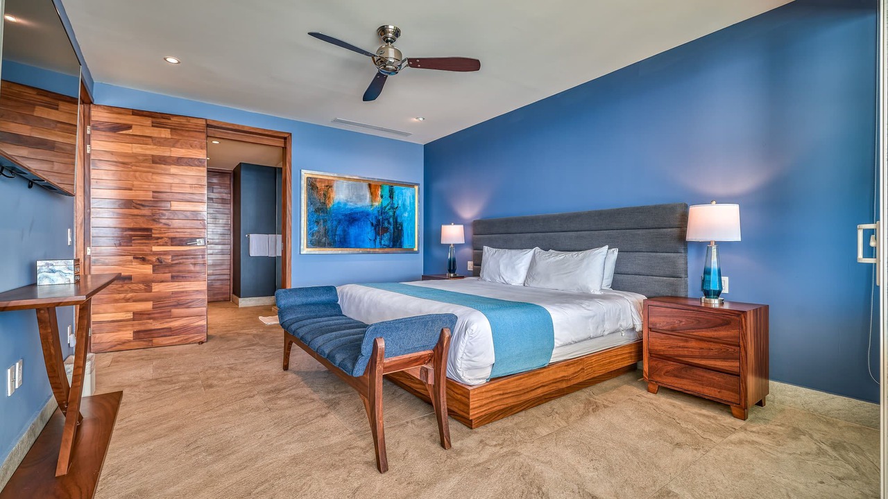 Photo of Bedroom in South Shore Hotel Area