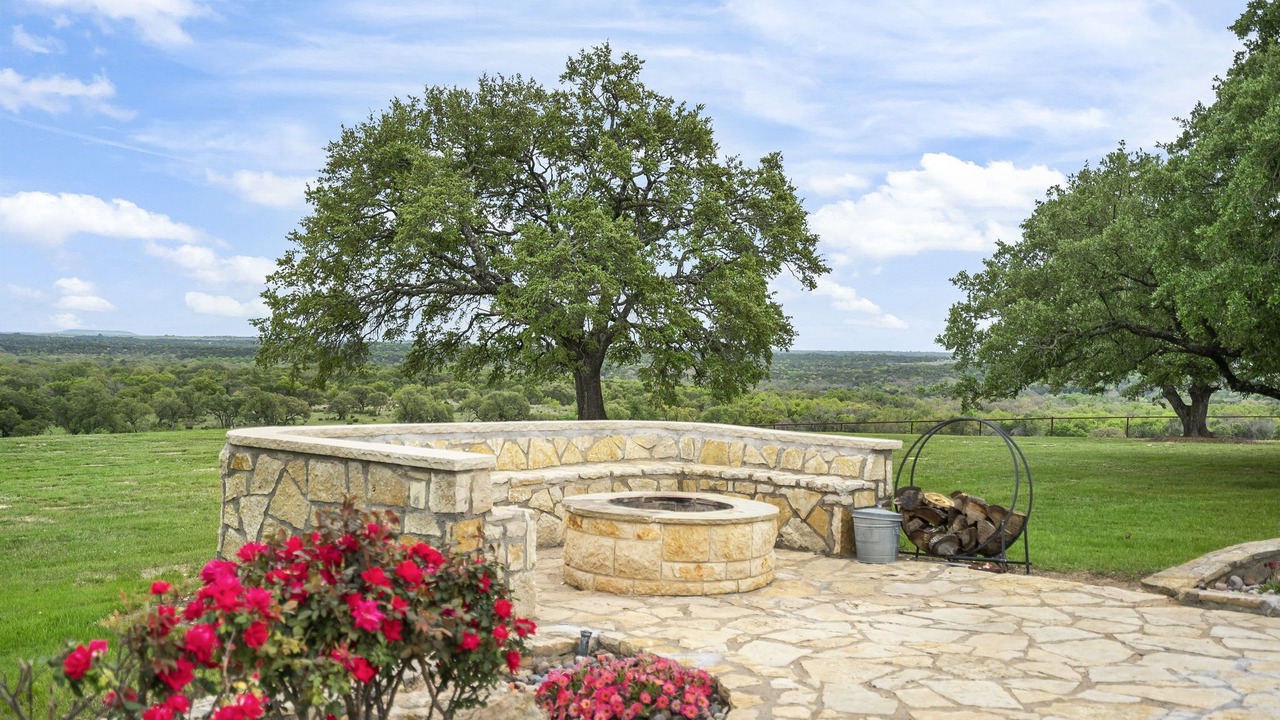 Photo of Patio Balcony in Lipan