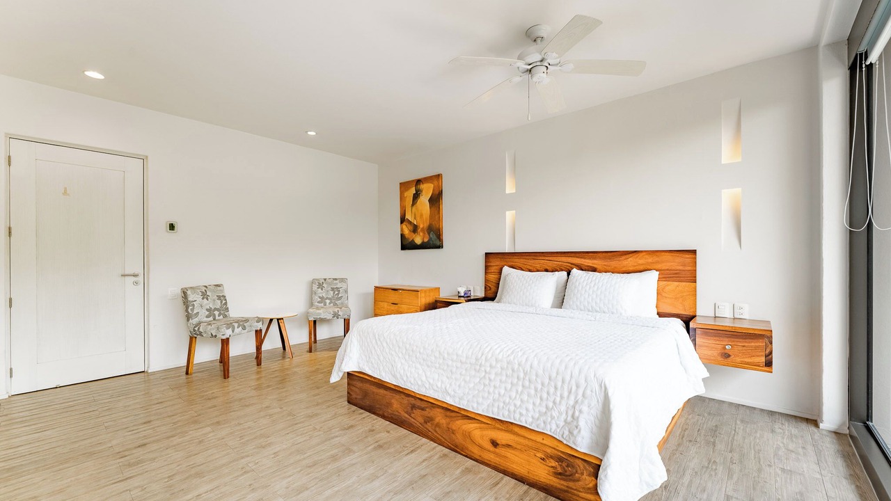 Photo of Bedroom in R